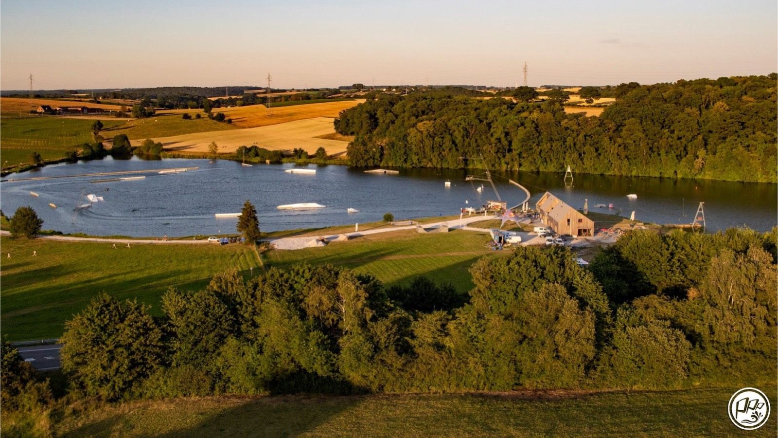 The Spin Cablepark - wakeboard cable park in Froidchapelle, België